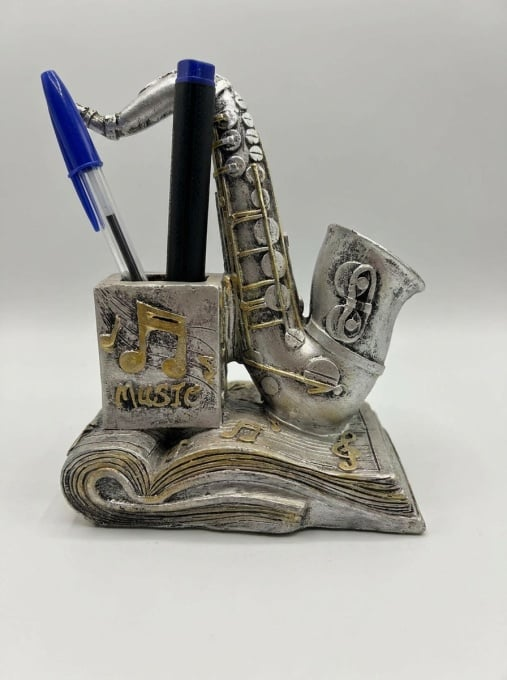 Statueta Suport de Pix,saxofon/vioara,rasina,20x15 cm