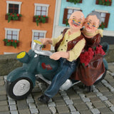 Figurina bunici din rasina 16x12 CM, Cuplu pe motocicleta
