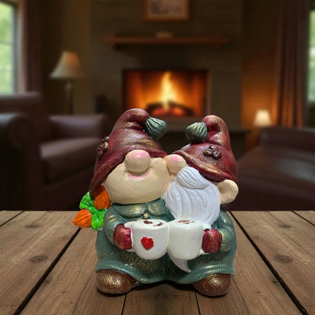 Figurina / Decoratiune pictata manual,rasina, Spiridusi , 20.5 cm