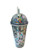 Pahar din plastic cu capac bombat si pai, color, 450 ml